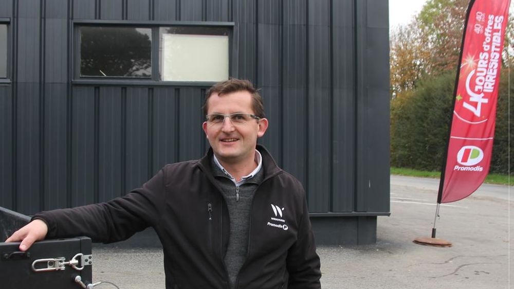 En 2022, Geoffroy Houette a repris l’entreprise Werschuren. Ce distributeur ne commercialise pas de tracteurs mais uniquement des outils d’accompagnement. En 2022, Geoffroy Houette a repris l’entreprise Werschuren. Ce distributeur ne commercialise pas de tracteurs mais uniquement des outils d’accompagnement.