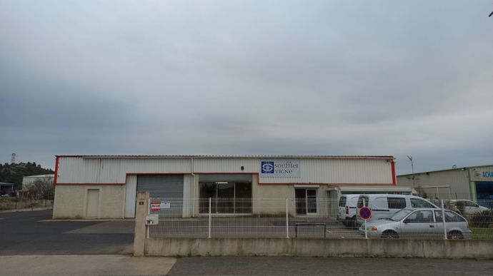 Soufflet vigne est à la recherche de partenaires extérieurs pour pérenniser son activité dans les vignobles du sud de la France (ici le magasin de Montredon-des-Corbières, dans l'Aude).