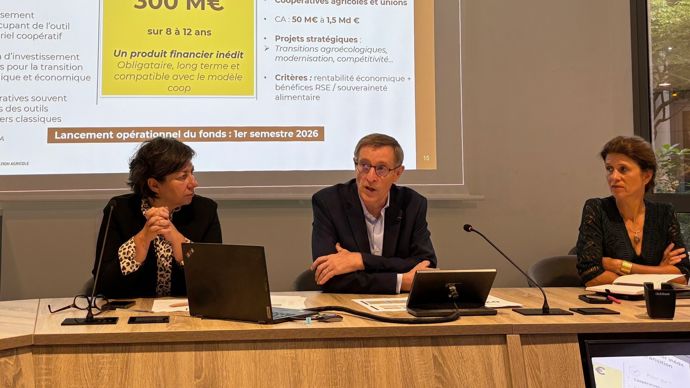 La Coopération agricole a tenu sa conférence de presse de rentrée, mercredi 3 septembre à Paris, avec de gauche à droite, Virginie His, directrice de la communication et des relations extérieures, Dominique Chargé, président, et Florence Pradier, DG.