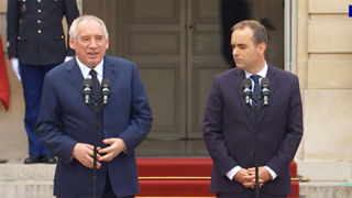 Bayrou a lancé une « mission sur la fracture écologique » juste avant le vote de confiance qui l'a conduit à remettre les clés de Matignon à Sébastien Lecornu. Bayrou a lancé une « mission sur la fracture écologique » juste avant le vote de confiance qui l'a conduit à remettre les clés de Matignon à Sébastien Lecornu.