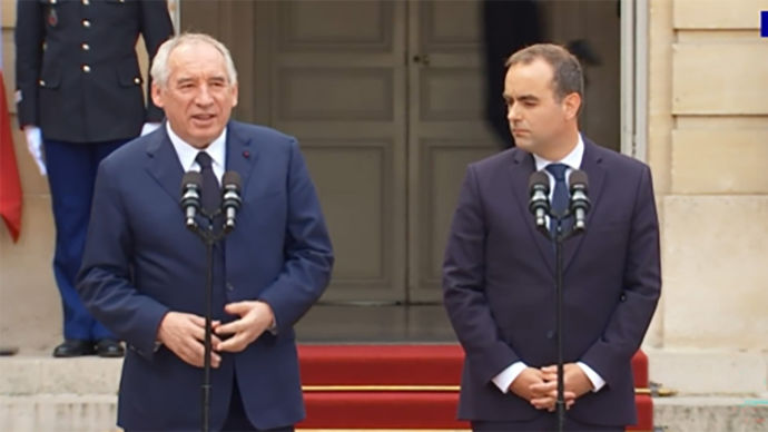 Bayrou a lancé une « mission sur la fracture écologique » juste avant le vote de confiance qui l'a conduit à remettre les clés de Matignon à Sébastien Lecornu.