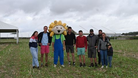 L'antenne normande du syndicat Jeunes Agriculteurs (JA) se prépare à accueillir 110 000 visiteurs et servir 35 000 repas du 12 au 14 septembre 2025 à Vieux-Manoir dans la Seine-Maritime. L'antenne normande du syndicat Jeunes Agriculteurs (JA) se prépare à accueillir 110 000 visiteurs et servir 35 000 repas du 12 au 14 septembre 2025 à Vieux-Manoir dans la Seine-Maritime.