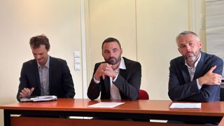 Sur les conférences de la souveraineté, « on n'est pas naïfs » a soutenu Pierrick Horel, le président de JA. (De gauche à droite : Etienne Leray, responsable de la presse, Pierrick Horel, et Quentin Le Guillous, secrétaire général). Sur les conférences de la souveraineté, « on n'est pas naïfs » a soutenu Pierrick Horel, le président de JA. (De gauche à droite : Etienne Leray, responsable de la presse, Pierrick Horel, et Quentin Le Guillous, secrétaire général).