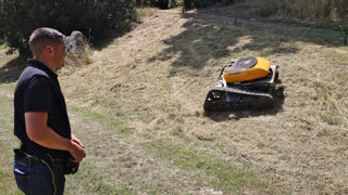 Robocut S300 de McConnel (Payen) : agile et sécurisant dans la pente