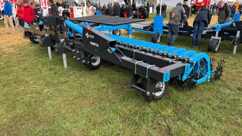 FeelCrop complète sa gamme de désherbage mécanique, en présentant la Horta, une houe rotative portée.