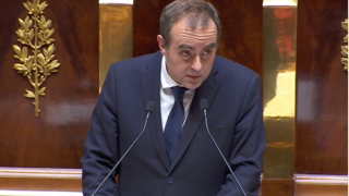 Sébastien Lecornu a présenté le 14 octobre 2025 en Conseil des ministres le projet de loi de finances pour 2026, avant d'aller à l'Assemblée pour son discours de politique générale. Sébastien Lecornu a présenté le 14 octobre 2025 en Conseil des ministres le projet de loi de finances pour 2026, avant d'aller à l'Assemblée pour son discours de politique générale.