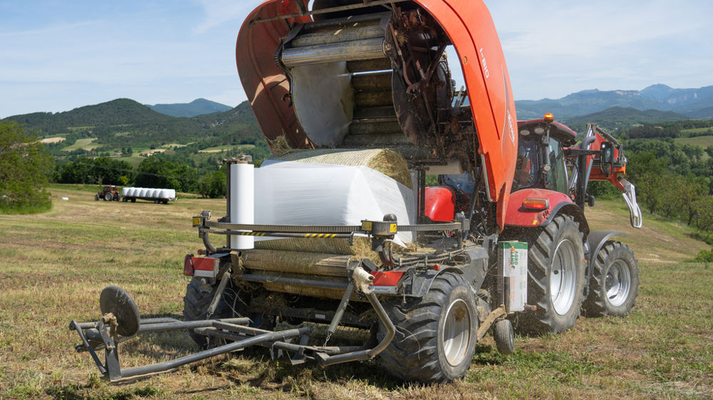 Thibault Bourdi : « La presse Kuhn i-Bio est idéale en zone de montagne » Thibault Bourdi : « La presse Kuhn i-Bio est idéale en zone de montagne »