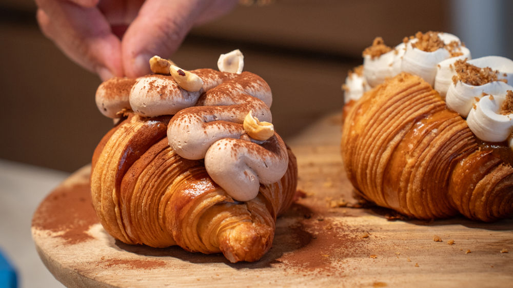 À Levallois-Perret (Hauts-de-Seine), Jeffrey Cagnes réinvente le croissant.