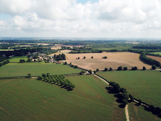 Généralement, propriétaire et fermier se divisent la taxe en prenant à leur charge une moitié chacun.
