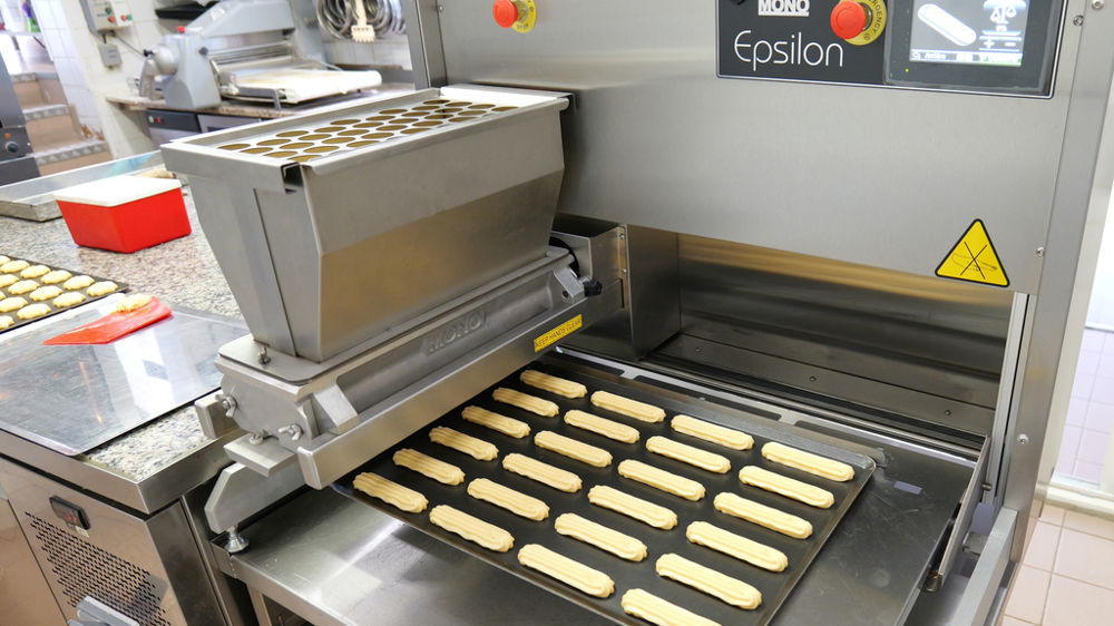 Après avoir révolutionné les pratiques au sein des grands laboratoires de pâtisserie, les dresseuses entrent désormais dans les fournils de taille plus modeste.