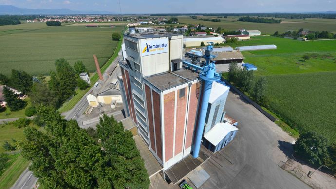Le silo de Sundhoffen (Haut-Rhin), accueillera ce printemps le futur centre logistique du groupe Armbruster.