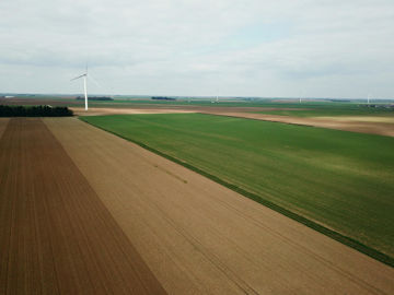 La hausse du taux d'exonération de la taxe foncière sur les propriétés non bâties s'applique à tous les baux.