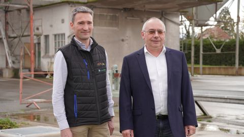 Vincent Bertholier, directeur général de Val'Limagne.coop, et Thierry Bonnet, nouveau président de la coopérative, mardi 3.février, à Bellenaves (Allier).