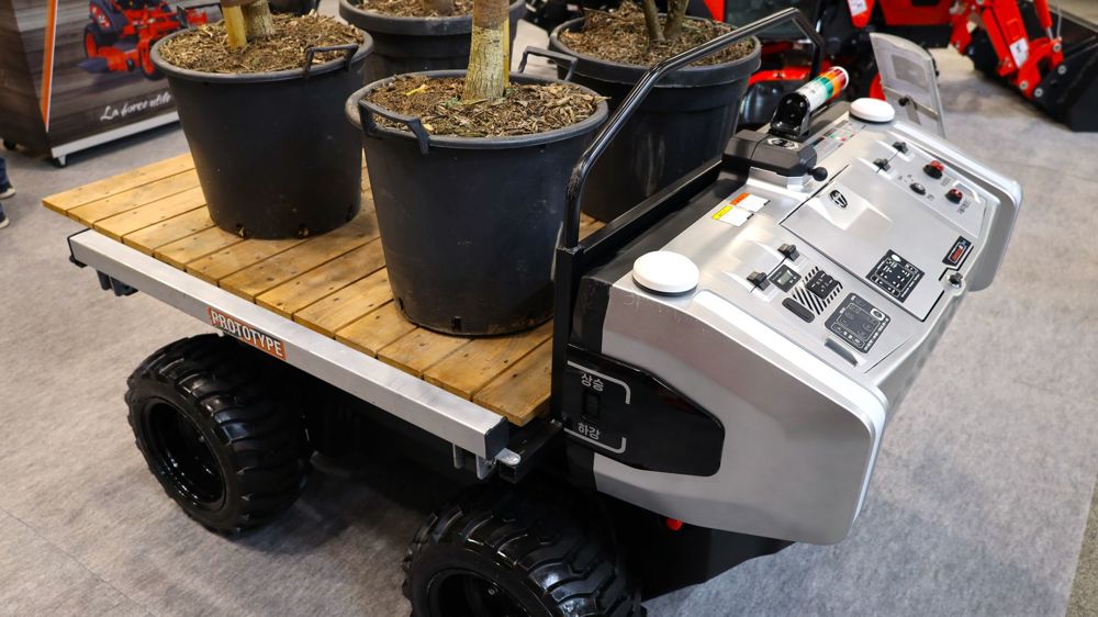 Le transporteur semi-autonome Daedong RT 100 (Kioti France)