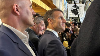 Le président de la République affirme vouloir défendre le budget de la Pac et obtenir les moyens de moderniser les exploitations agricoles et l'industrie agroalimentaire.