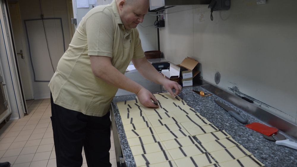 Le maison Zieba s’approvisionne le plus possible en produits locaux, travaille avec de la farine Label Rouge et réalise son pain avec du levain naturel.