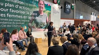 C'est entourée de femmes, sur le stand du ministère de l'Agriculture au Salon de l'Agriculture qu'Annie Genevard a présenté le « Plan d’actions pour favoriser la place des femmes en agriculture ».