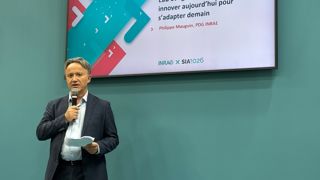 « Il y a un intérêt à trouver aujourd’hui les scénarios de demain pour avoir des systèmes de production capables de passer de sécheresses extrêmes, à des situations de grandes inondations », a appuyé Philippe Mauguin PDG d’Inrae.