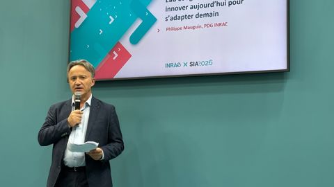 « Il y a un intérêt à trouver aujourd’hui les scénarios de demain pour avoir des systèmes de production capables de passer de sécheresses extrêmes, à des situations de grandes inondations », a appuyé Philippe Mauguin PDG d’Inrae.