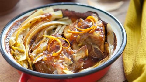 Travers de porc au miel et fondue d'endives à l'orange.
