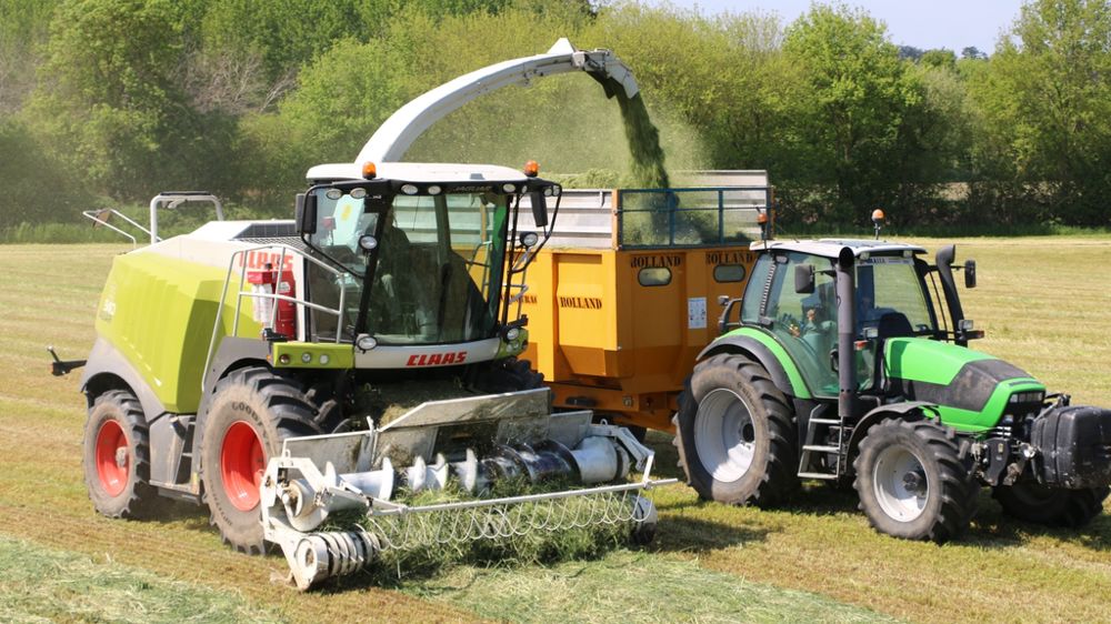 Chantier d'ensilage d'herbe