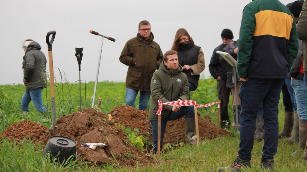 Environ 160 TC du groupe Advitam vont être formés par l'organisme  Icosystème à l'agriculture régénératrice d'ici 2030, au cours de visites sur le terrain et d'ateliers en salle.