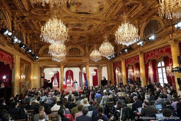 François Hollande devant un parterre de 400  journalistes lors de la seconde conférence de presse de son quinquennat avec la presse