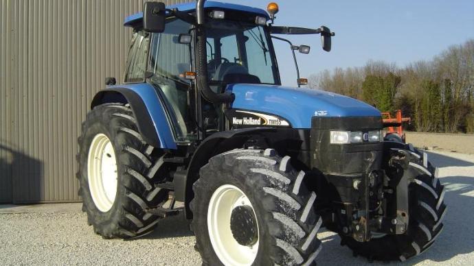 New Holland TN 155 Range Command.