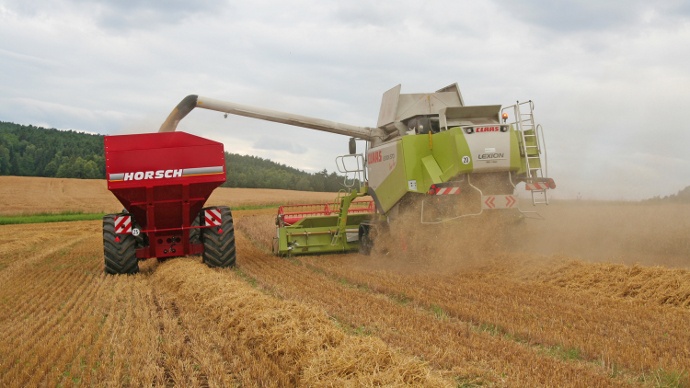 Transbordeur Horsch Titan au travail