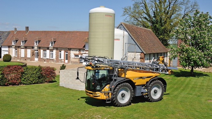 Automoteur Challenger RoGator 600C