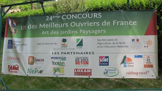 14. 14 partenaires professionnels ont permis aux candidats de choisir dans leurs catalogues de fournitures, pour la réalisation de l'oeuvre de leur vie.