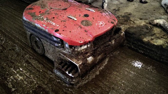 Un aspirateur à lisier Lely présent dans l'étable dispense la e-Logettenet d'avoir une raclette.