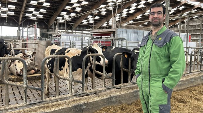 Les quatre robots de traite sont placés au cœur de la stabulation