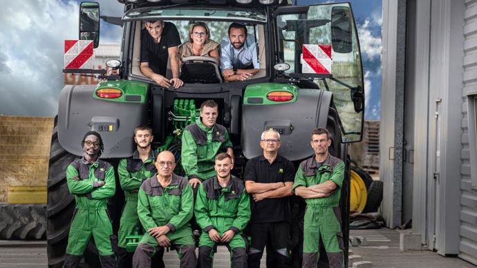 Novembre 2023. Avec ses 18 concessions John Deere implantées dans les Pays de la Loire et dans les Deux-Sèvres, BPM Agri devient le plus important réseau de distribution de l’ouest de la France.