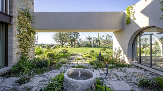Photo 19 - Enfin, dans la catégorie des jardins privés, victoire d’or pour Kévin Caprini pour le jardin de la bergerie, Le Rouret (06).
