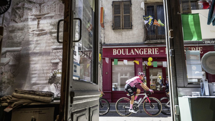 L'agriculture, c'est aussi de l'alimentation, rappelle cette boulangerie entre la Bresse et le Grand Colombier, le 14 juillet.