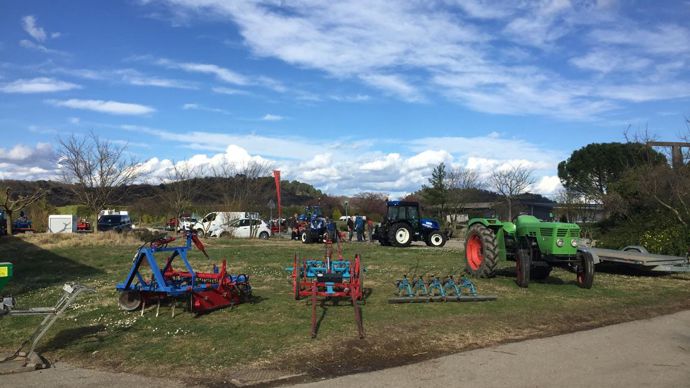 Le programme était un peu trop chargé pour une seule journée, mais en extérieur, les visiteurs ont pu découvrir également des matériels, très âgés ou tout à fait actuels… ©Léna Hespel