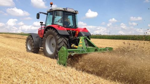 Celli fabrique des fraises rotatives et vise le marché français en agriculture biologique.